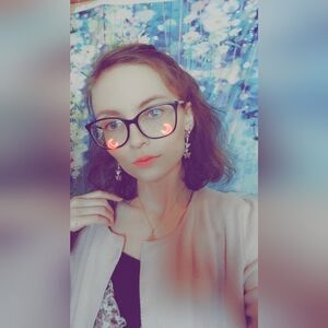 Meet your Posher, Theara